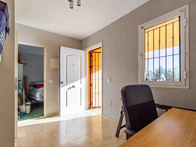 Maison mitoyenne avec 3 Chambres  à Mijas