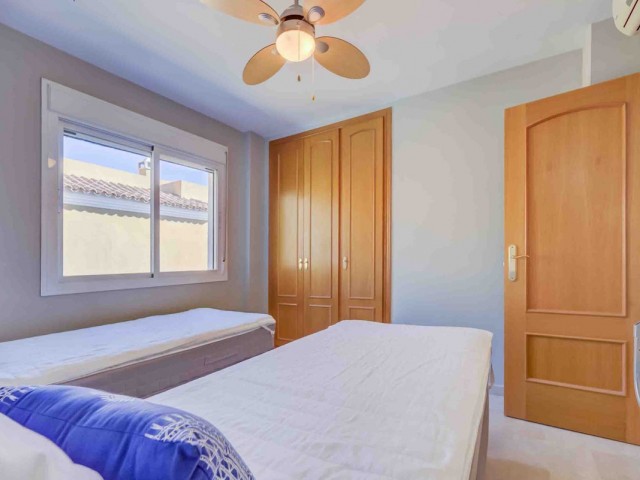 Maison mitoyenne avec 3 Chambres  à Mijas