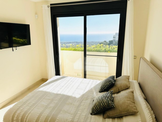 Penthouse in Altos de los Monteros