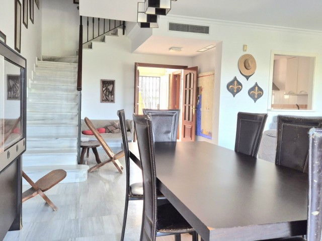 Maison mitoyenne avec 3 Chambres  à Alhaurin Golf