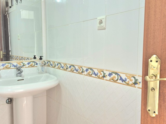 Maison mitoyenne avec 3 Chambres  à Alhaurin Golf