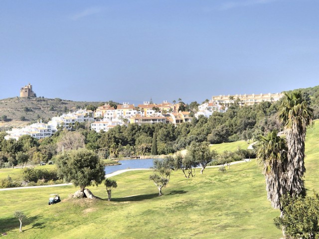 Maison mitoyenne avec 3 Chambres  à Alhaurin Golf
