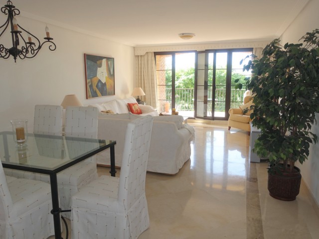 3 Sovrums Lägenhet i Benahavís