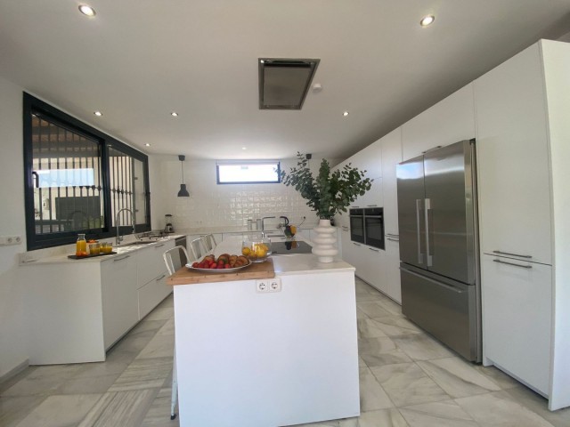 6 Bedrooms Villa in Nueva Andalucía