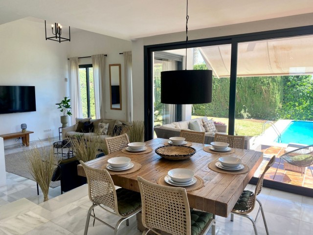 6 Bedrooms Villa in Nueva Andalucía