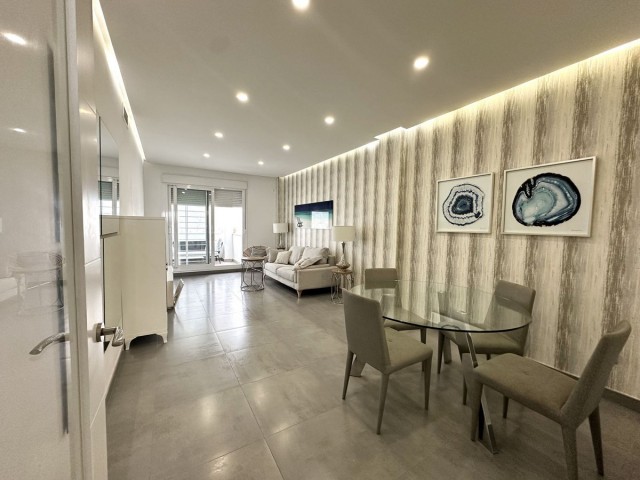 2 Bedrooms Apartment in Nueva Andalucía