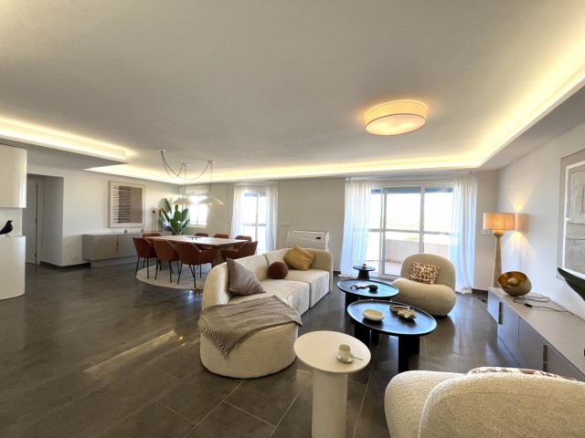 Apartamento con 4 Dormitorios  en Torreblanca