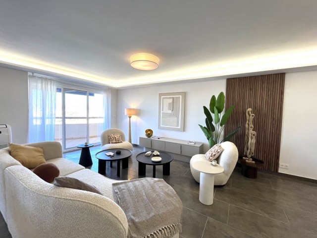 Apartamento con 4 Dormitorios  en Torreblanca