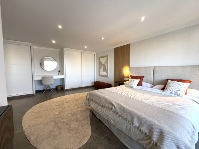 Apartamento con 4 Dormitorios  en Torreblanca