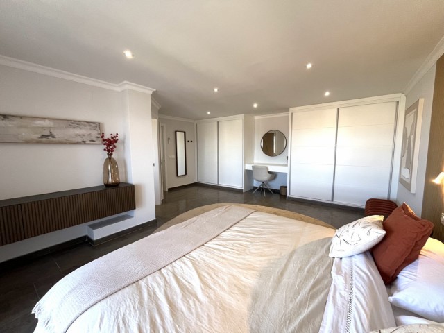 Apartamento con 4 Dormitorios  en Torreblanca