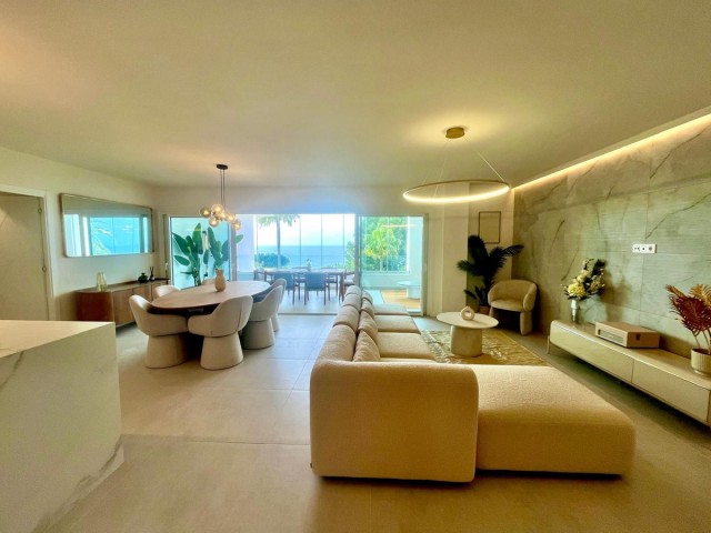 4 Bedrooms Apartment in Marbella