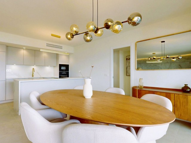 4 Bedrooms Apartment in Marbella