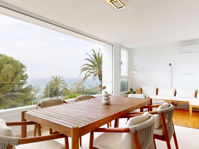 4 Bedrooms Apartment in Marbella