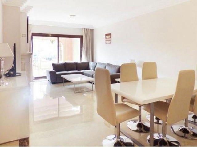 2 Bedrooms Apartment in Puerto Banús