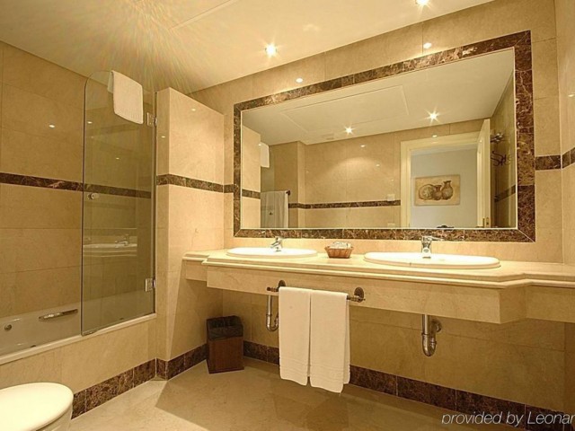 2 Bedrooms Apartment in Puerto Banús