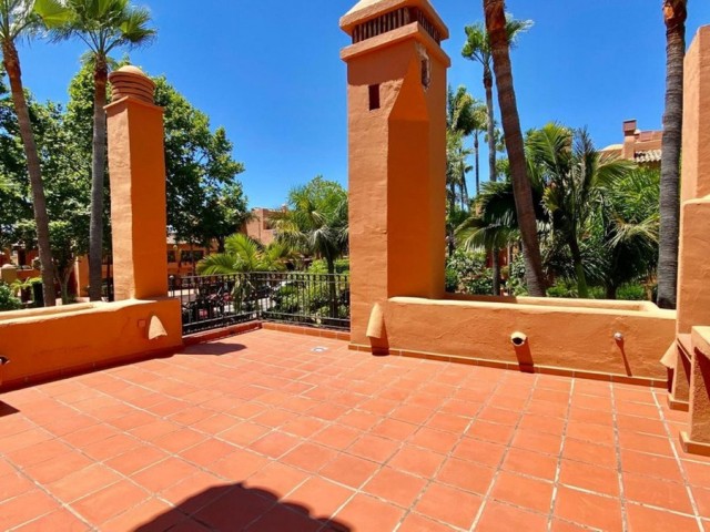 2 Bedrooms Apartment in Puerto Banús