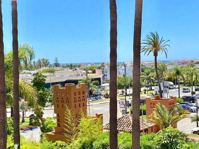 2 Bedrooms Apartment in Puerto Banús