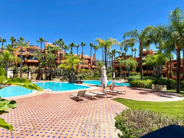 2 Bedrooms Apartment in Puerto Banús