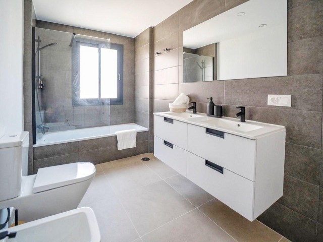 3 Schlafzimmer Reihenhaus in Estepona