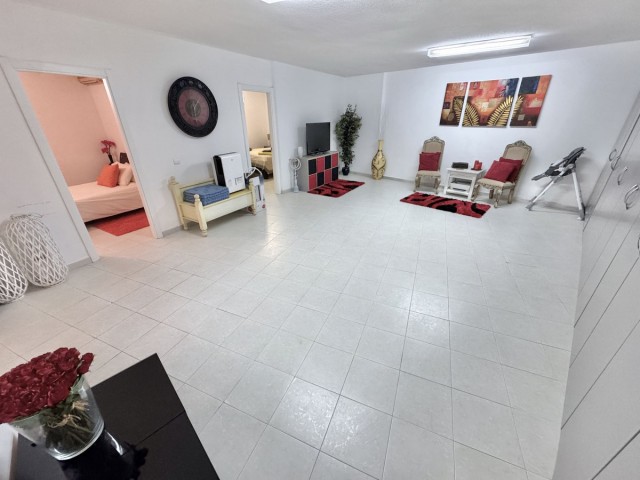 5 Bedrooms Villa in Calahonda
