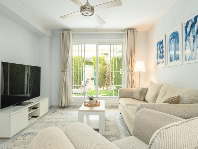 3 Bedrooms Apartment in Nueva Andalucía