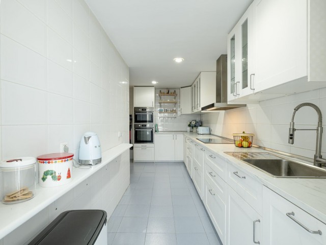 3 Bedrooms Apartment in Nueva Andalucía