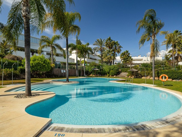 3 Bedrooms Apartment in Nueva Andalucía