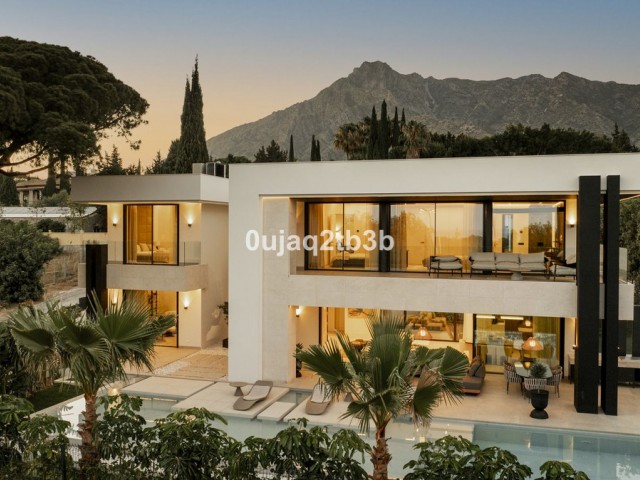 4 Bedrooms Villa in Nagüeles