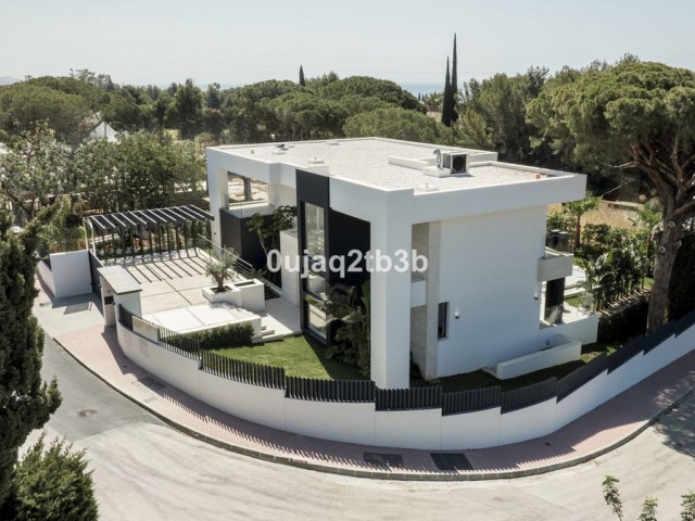 4 Bedrooms Villa in Nagüeles