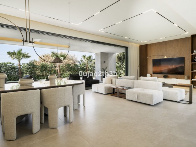 4 Bedrooms Villa in Nagüeles