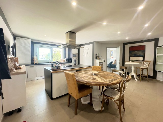 5 Bedrooms Villa in Sotogrande Alto