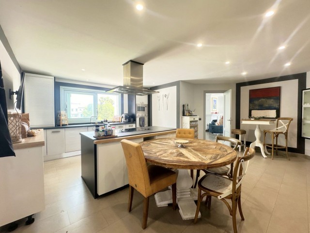 5 Bedrooms Villa in Sotogrande Alto