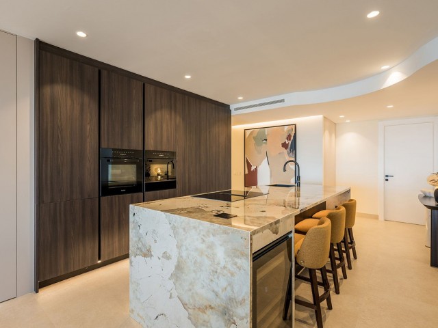 4 Bedrooms Apartment in New Golden Mile