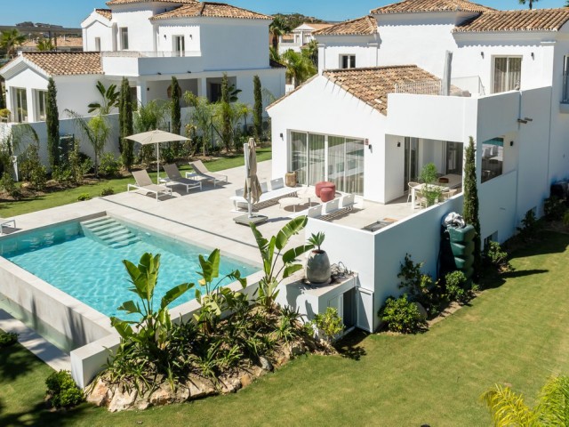 4 Schlafzimmer Villa in Casares Playa