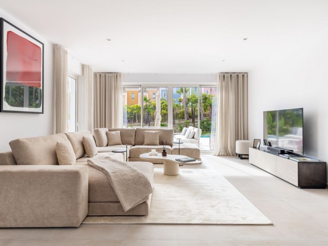 4 Schlafzimmer Villa in Casares Playa