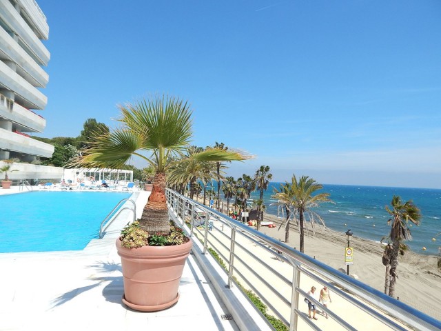 2 Bedrooms Apartment in Marbella