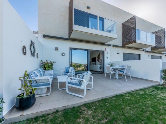 Maison mitoyenne avec 3 Chambres  à Manilva