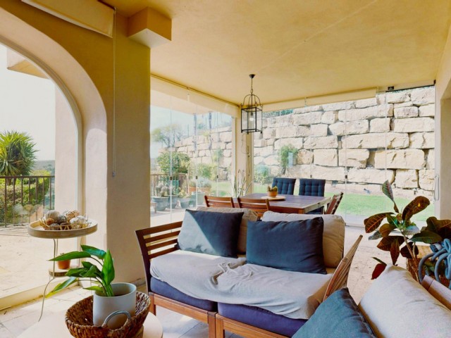 4 Bedrooms Apartment in Benahavís