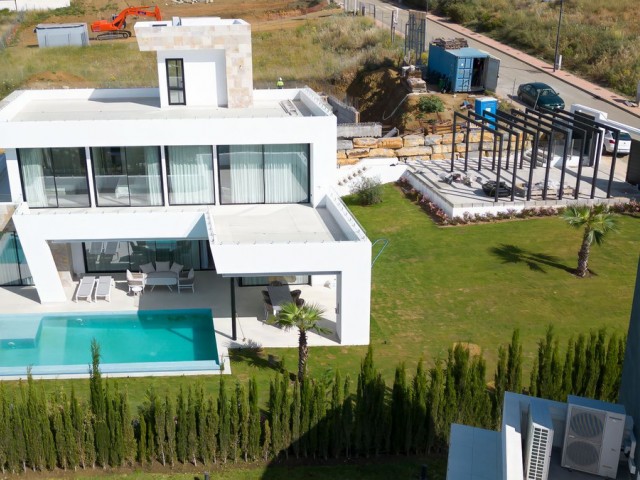 Villa con 4 Dormitorios  en Valle Romano