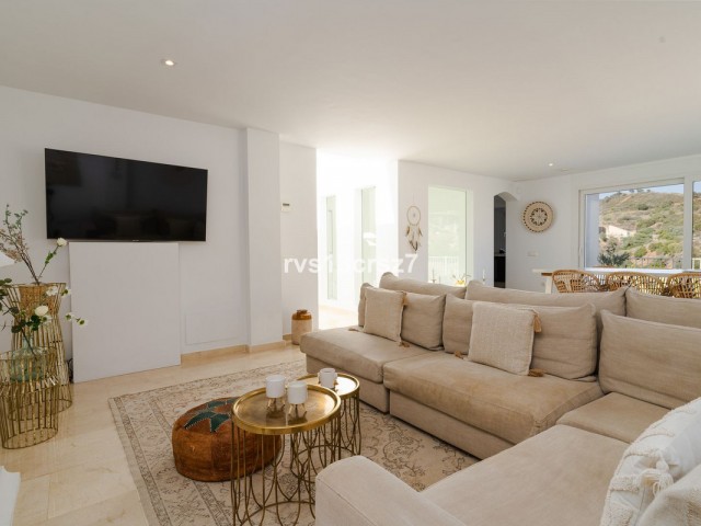 4 Slaapkamer Villa in El Rosario