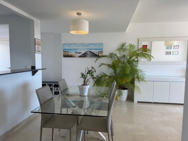 Apartamento con 2 Dormitorios  en Casares Playa