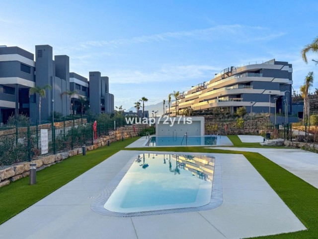 Appartement avec 3 Chambres  à Estepona