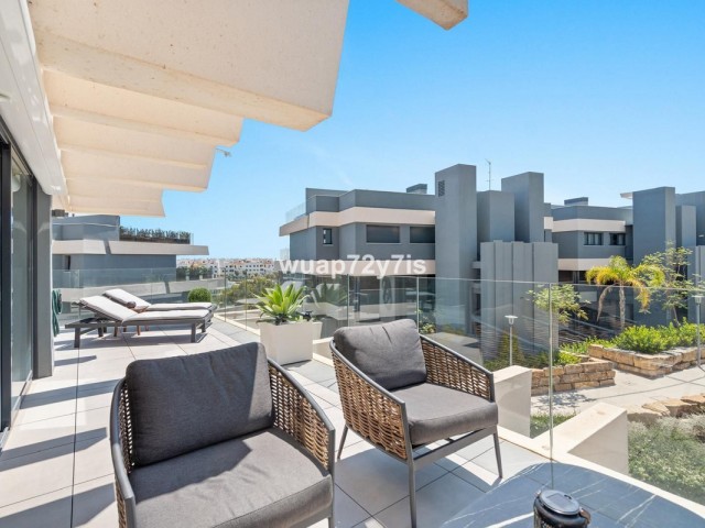 Appartement avec 3 Chambres  à Estepona