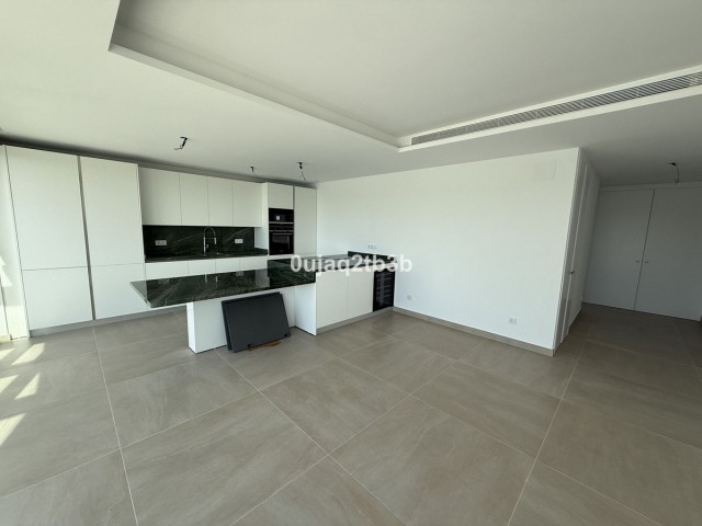 Ático con 3 Dormitorios  en Estepona