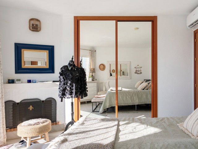 Maison mitoyenne avec 3 Chambres  à Calahonda