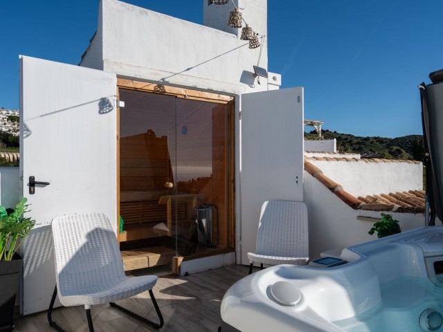 Maison mitoyenne avec 3 Chambres  à Calahonda