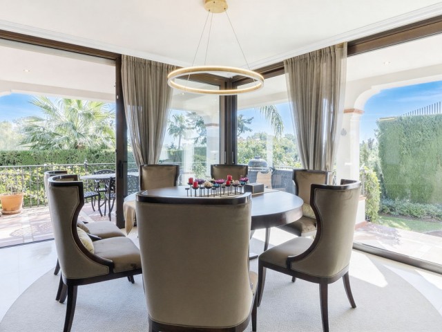 5 Makuuhuoneen Huvila Estepona