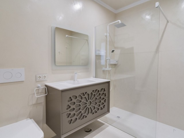 5 Makuuhuoneen Huvila Estepona