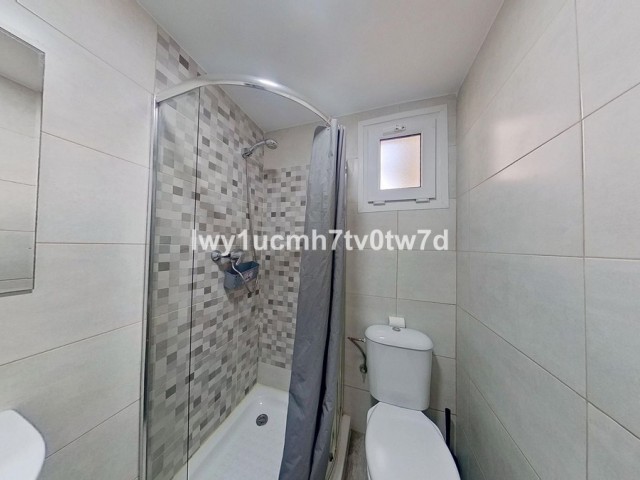 2 Makuuhuoneen Huoneisto Torrequebrada