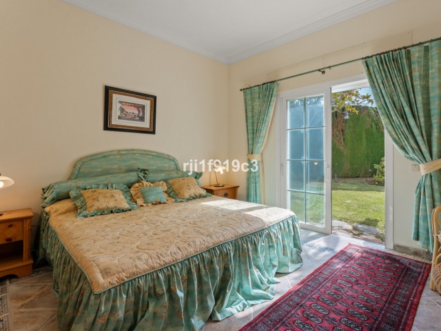 4 Schlafzimmer Villa in Elviria